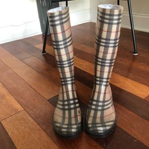 Authentic Burberry Rainboots